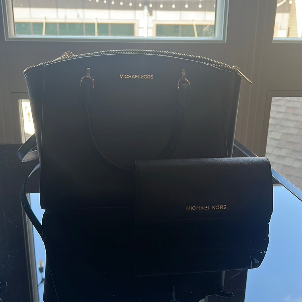 Michael Kors leather tote bag + wallet